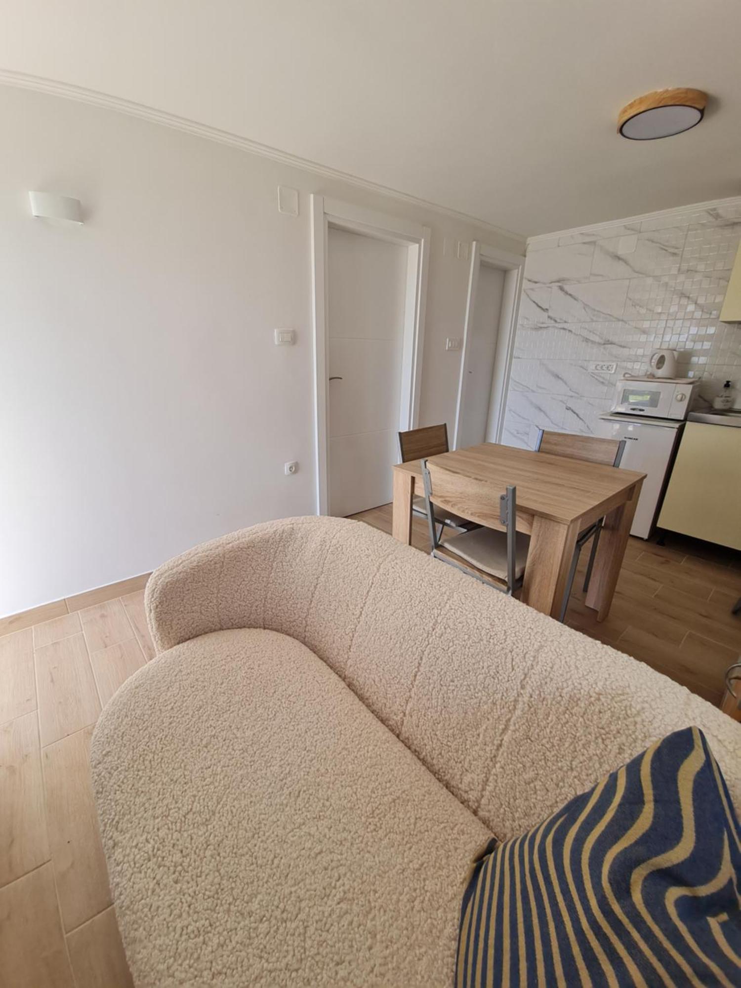 Apartman Luka Klenovica Exterior photo