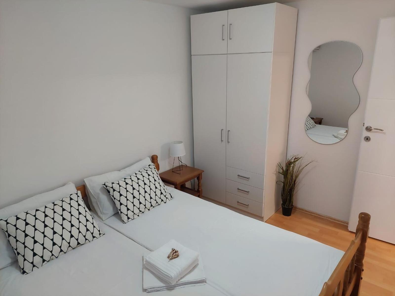 Apartman Luka Klenovica Exterior photo